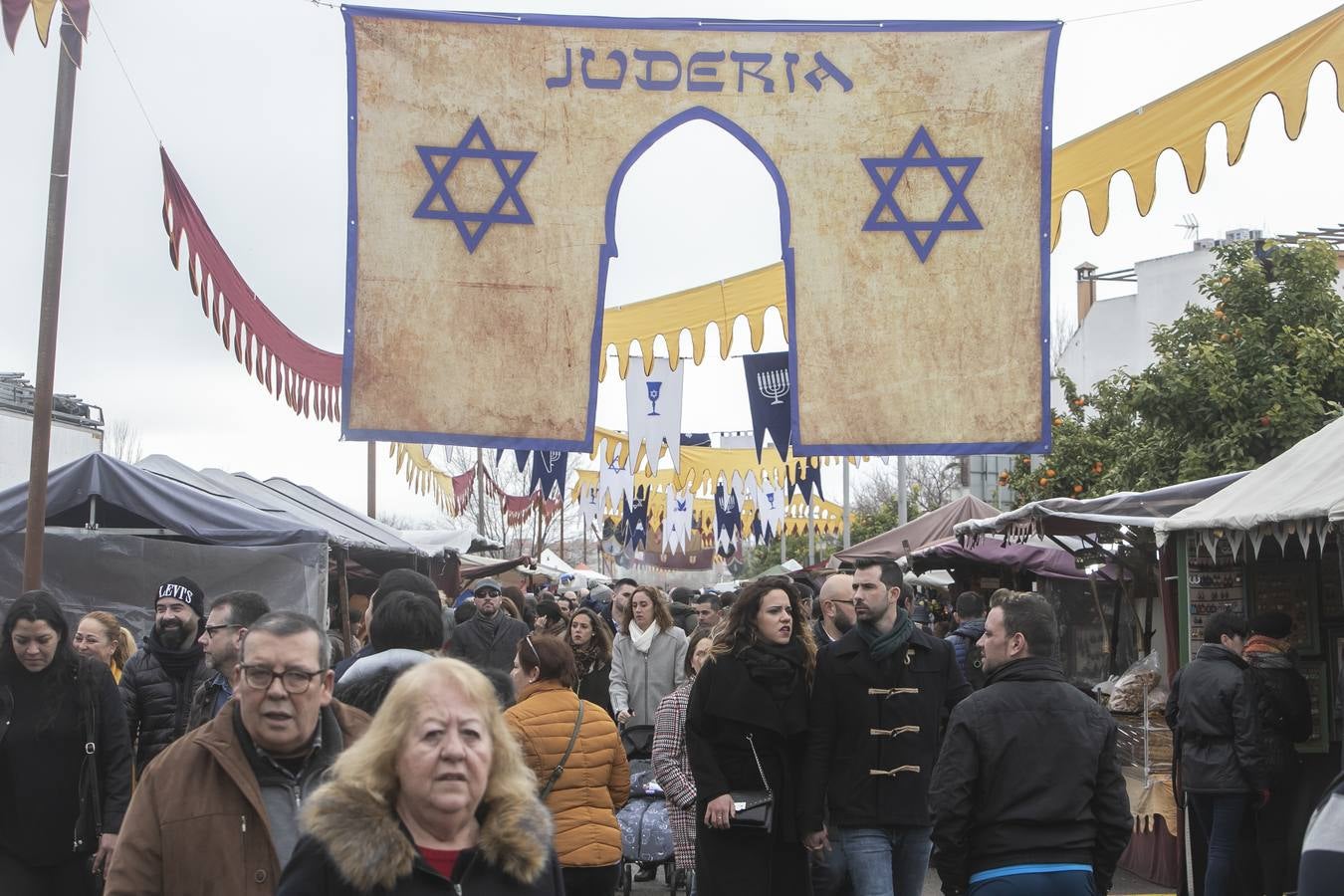 La última jornada del Mercado de las Tres Culturas, en imágenes