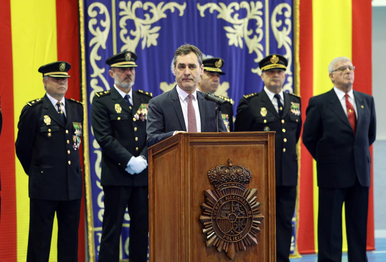 Las condecoraciones a los policías nacionales de Toledo, en imágenes