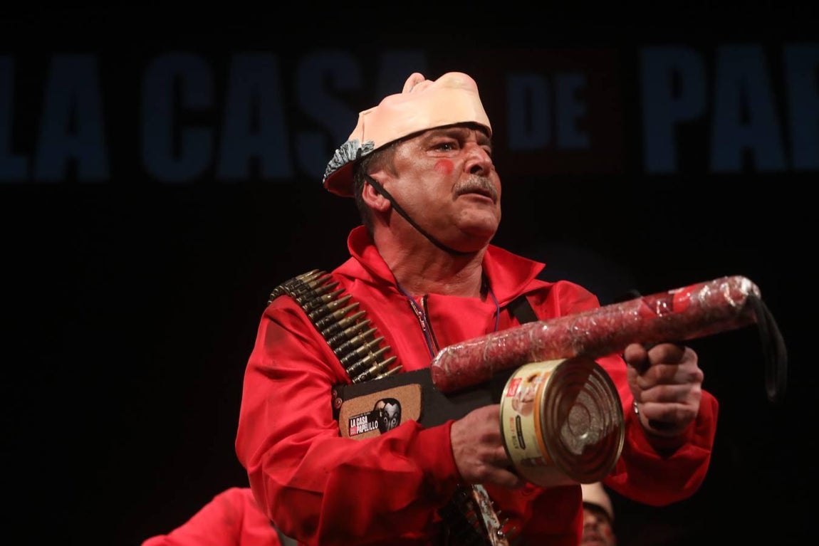 FOTOS: Chirigota La Casa de Papelillos en el COAC 2020