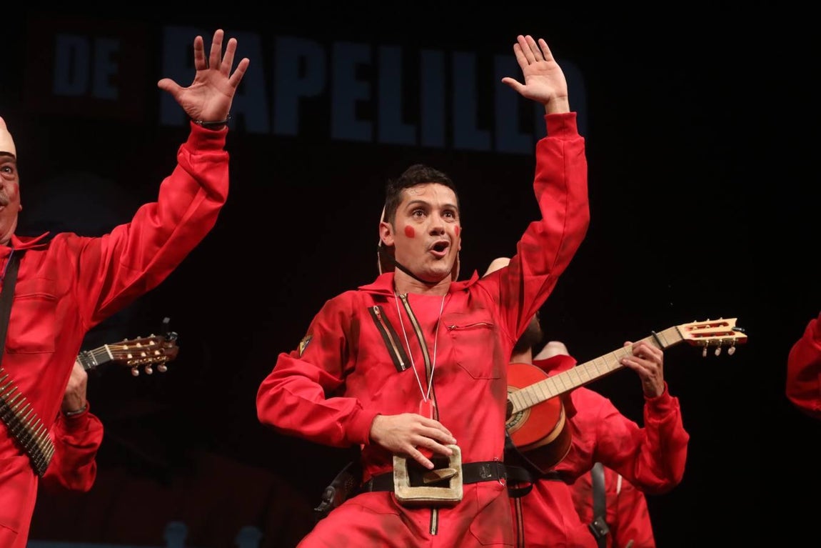 FOTOS: Chirigota La Casa de Papelillos en el COAC 2020