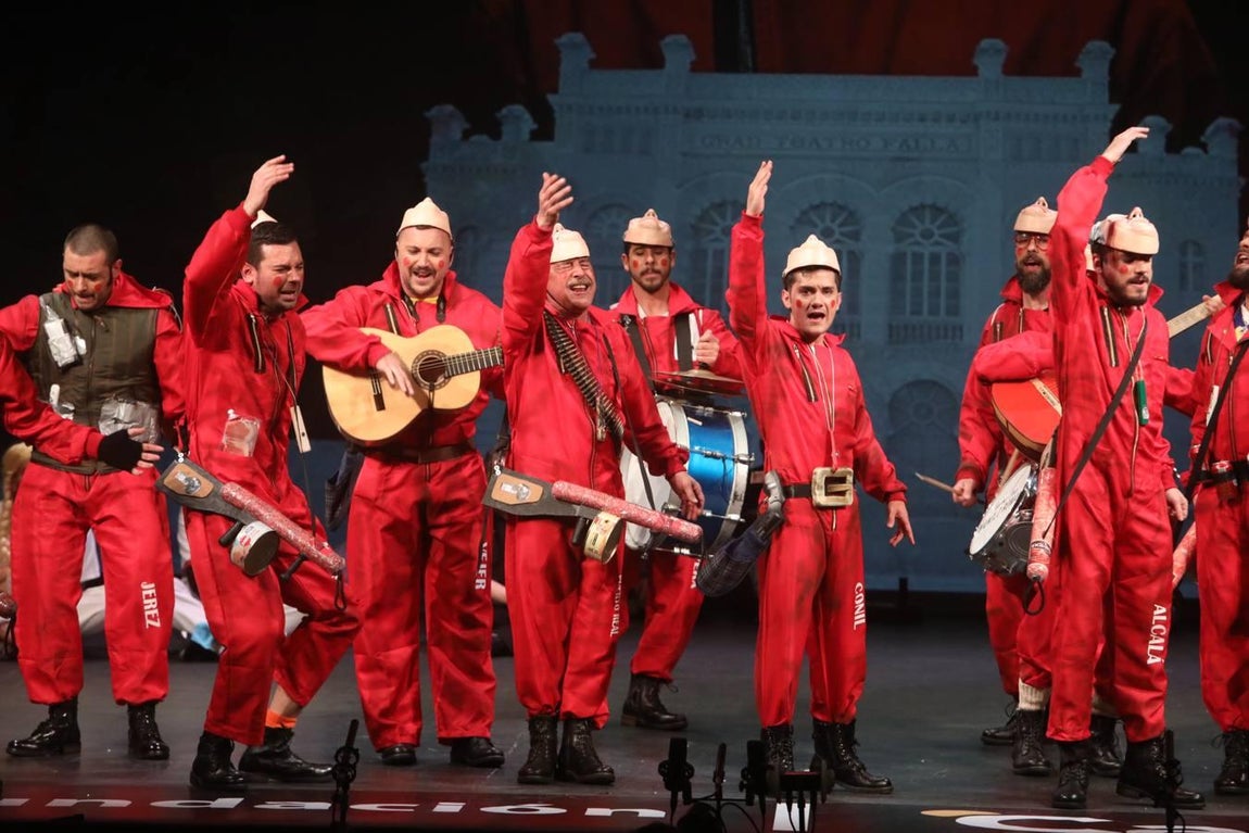 FOTOS: Chirigota La Casa de Papelillos en el COAC 2020