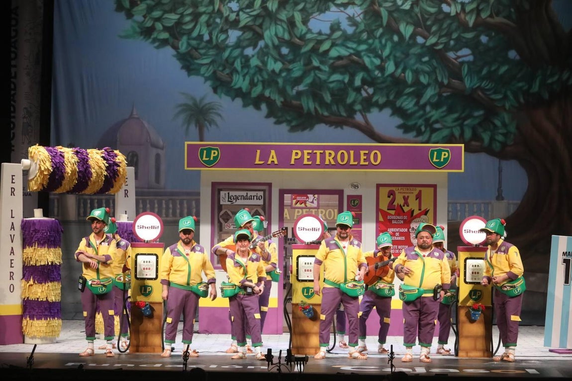 FOTOS: Chirigota Los Niños de la Petróleo en el COAC 2020