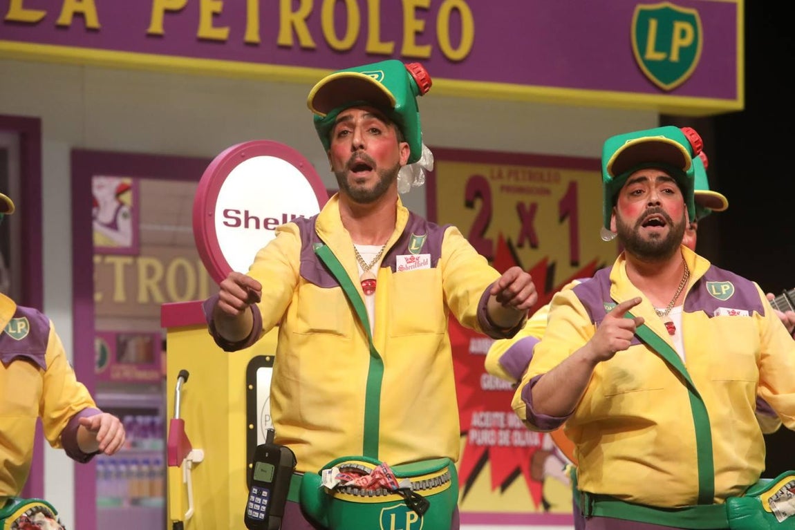 FOTOS: Chirigota Los Niños de la Petróleo en el COAC 2020