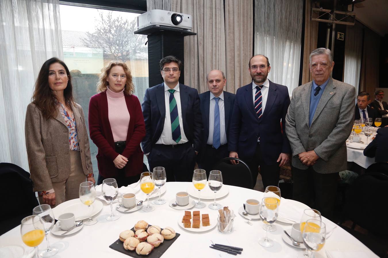 En imágenes, los asistentes al Foro Encuentro de Economía ABC de Córdoba