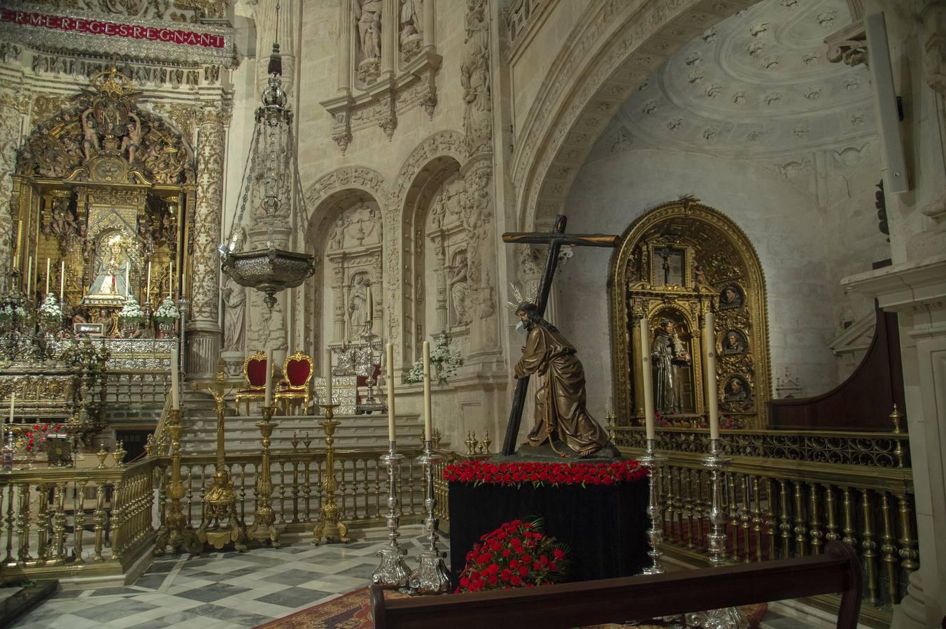 El Cristo de la Corona en la capilla Real