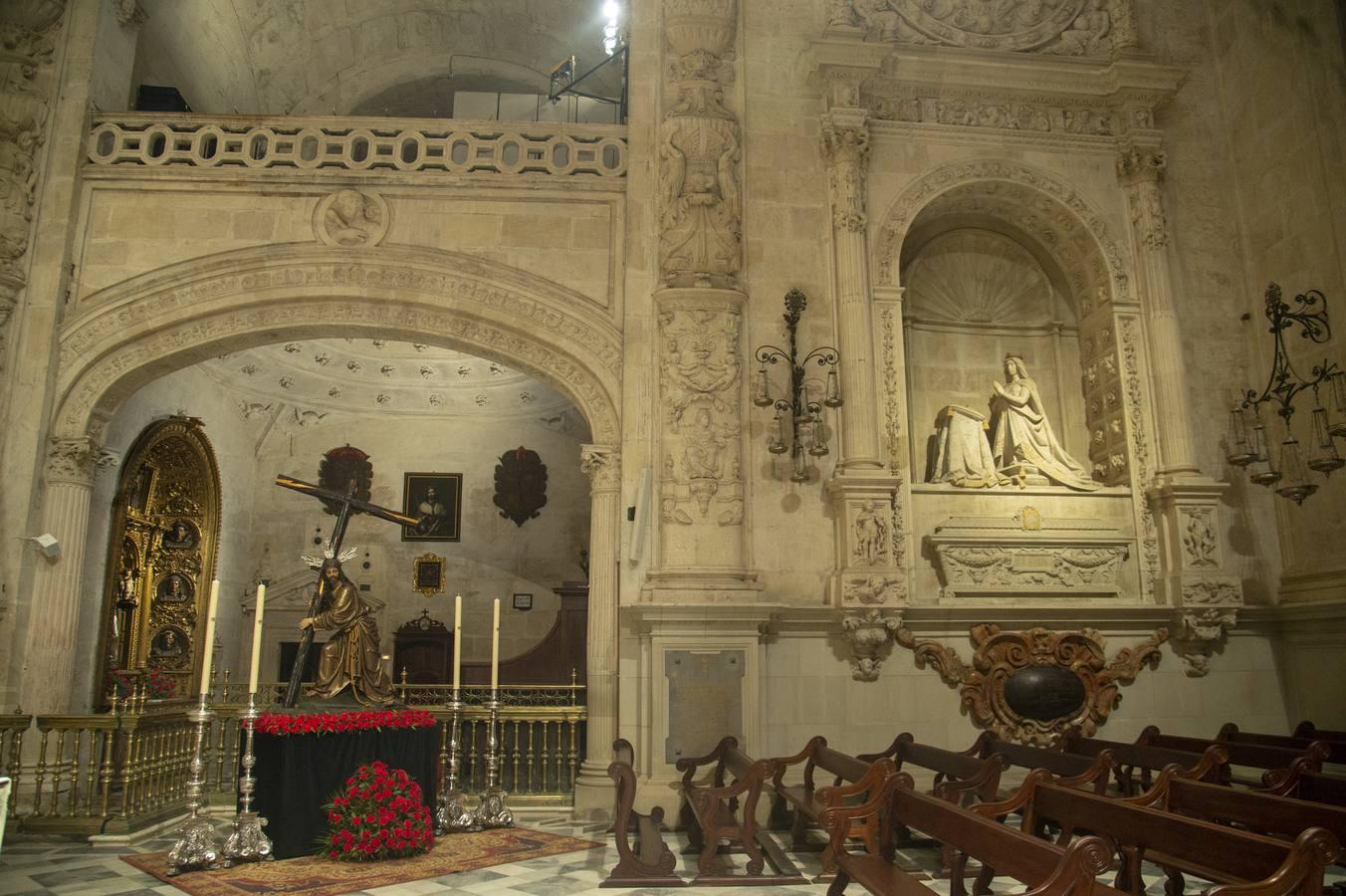 El Cristo de la Corona en la capilla Real