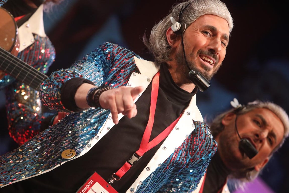 FOTOS: Chirigota de Bizcocho &#039;Los couchers lowcost&#039; en el COAC 20202