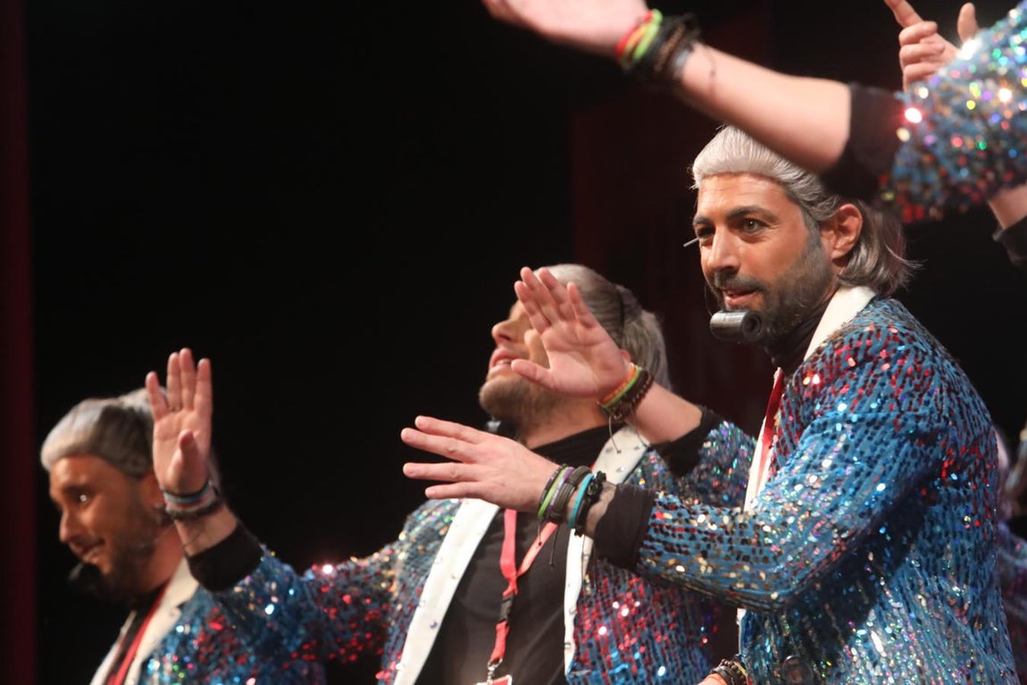 FOTOS: Chirigota de Bizcocho &#039;Los couchers lowcost&#039; en el COAC 20202