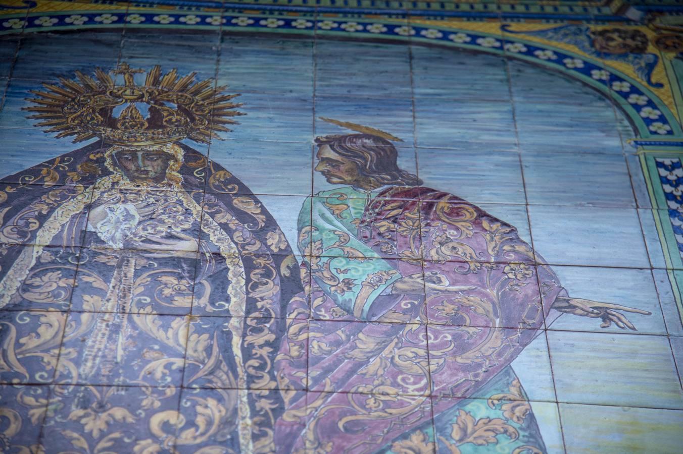 Azulejo de la Virgen de la Amargura