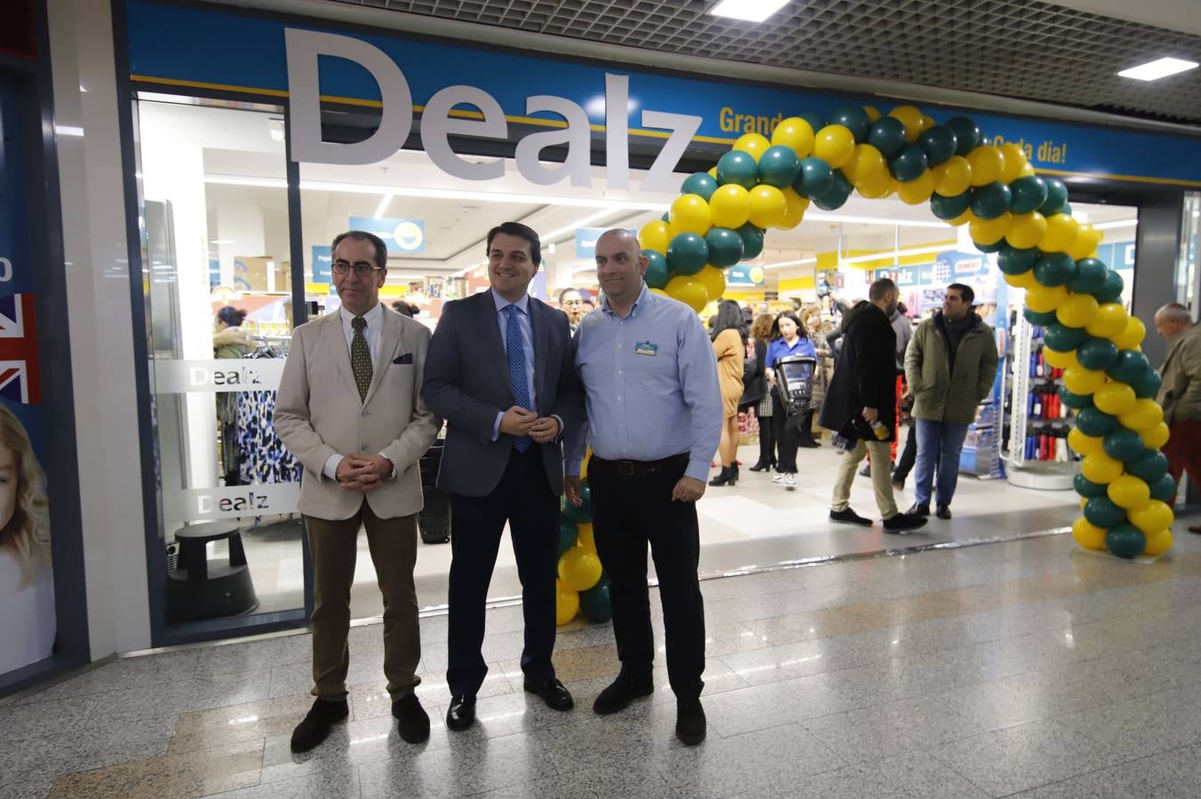 La apertura de Dealz en Córdoba, en imágenes