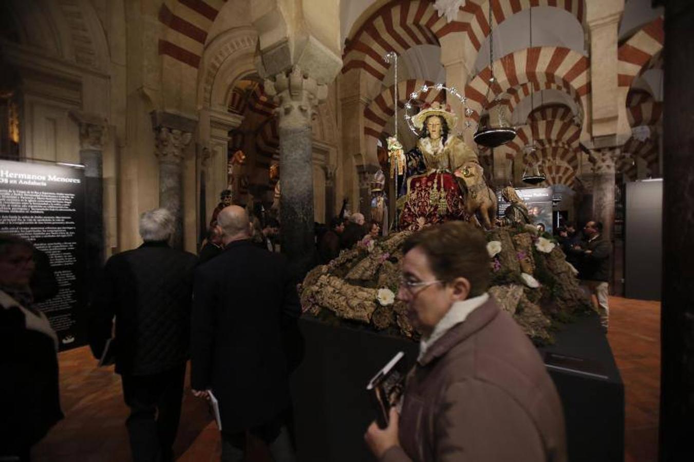 La exposición de la Paz de Córdoba sobre la Divina Pastora, en imágenes