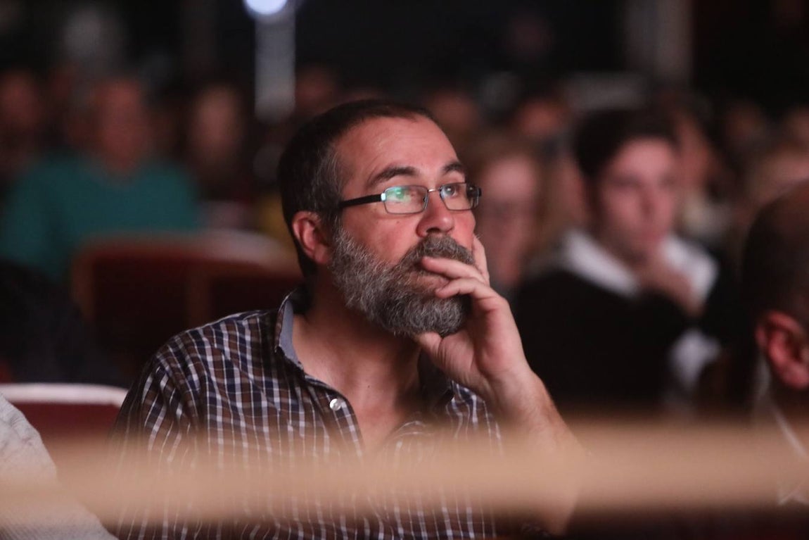 FOTOS: Búscate en el Falla. El ambiente en la sesión de Martínez Ares y Fali Pastrana