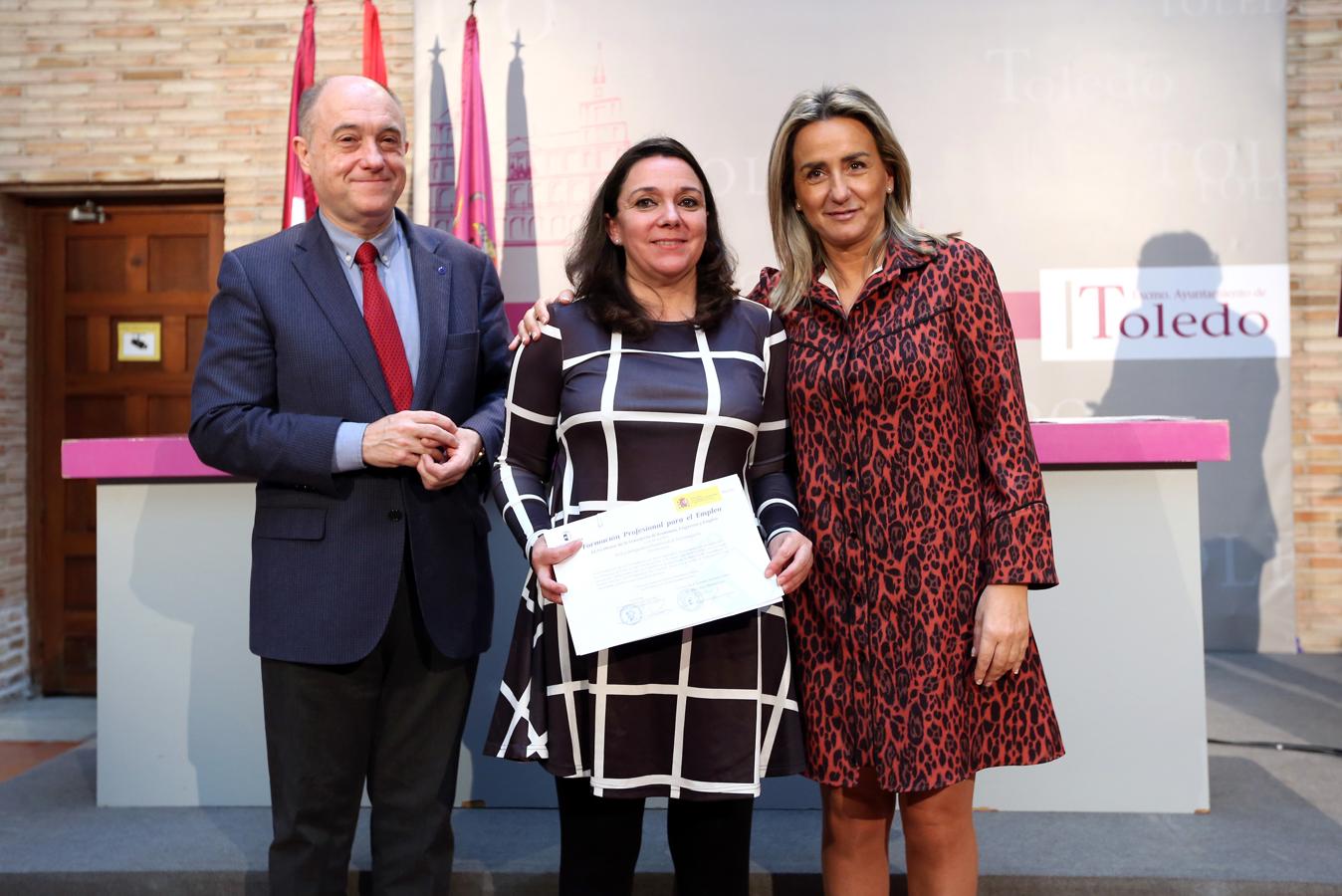 Milagros Tolón clausura los talleres municipales de empleo de Toledo