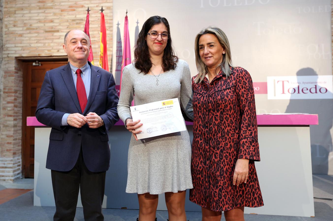 Milagros Tolón clausura los talleres municipales de empleo de Toledo