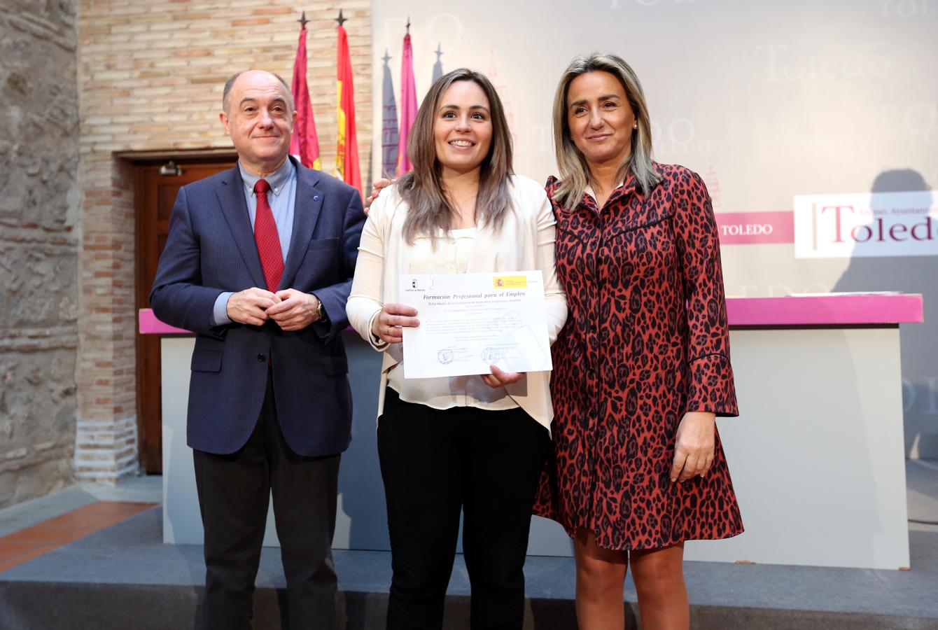 Milagros Tolón clausura los talleres municipales de empleo de Toledo