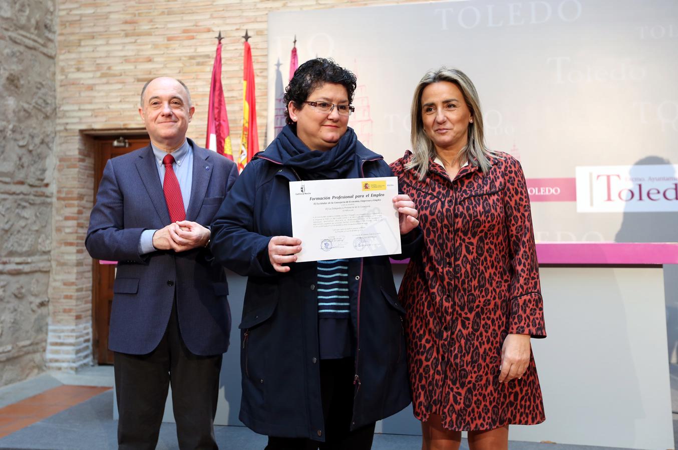 Milagros Tolón clausura los talleres municipales de empleo de Toledo