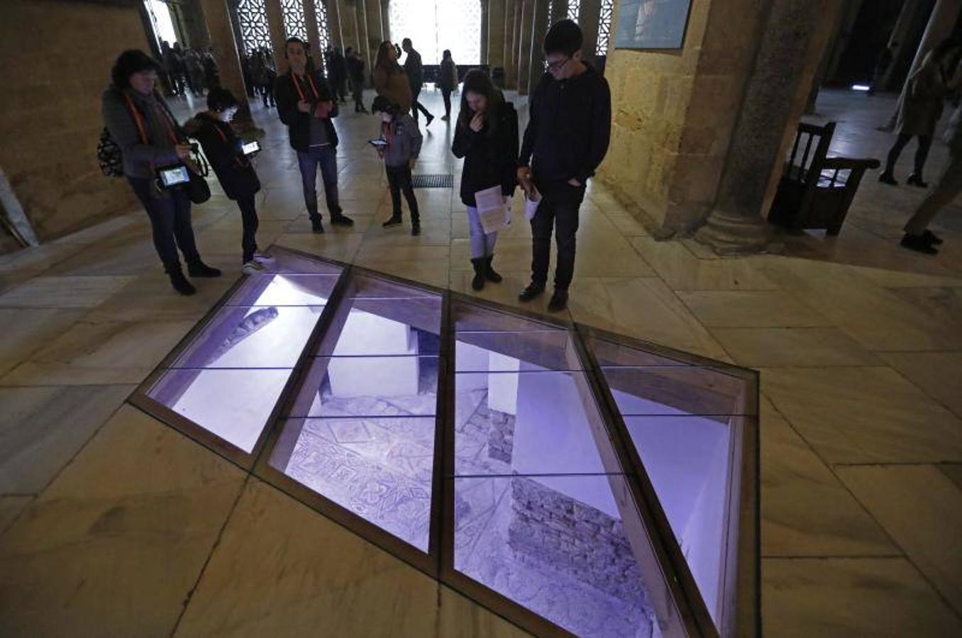 Los restos bajo la Mezquita-Catedral de Córdoba, en imágenes