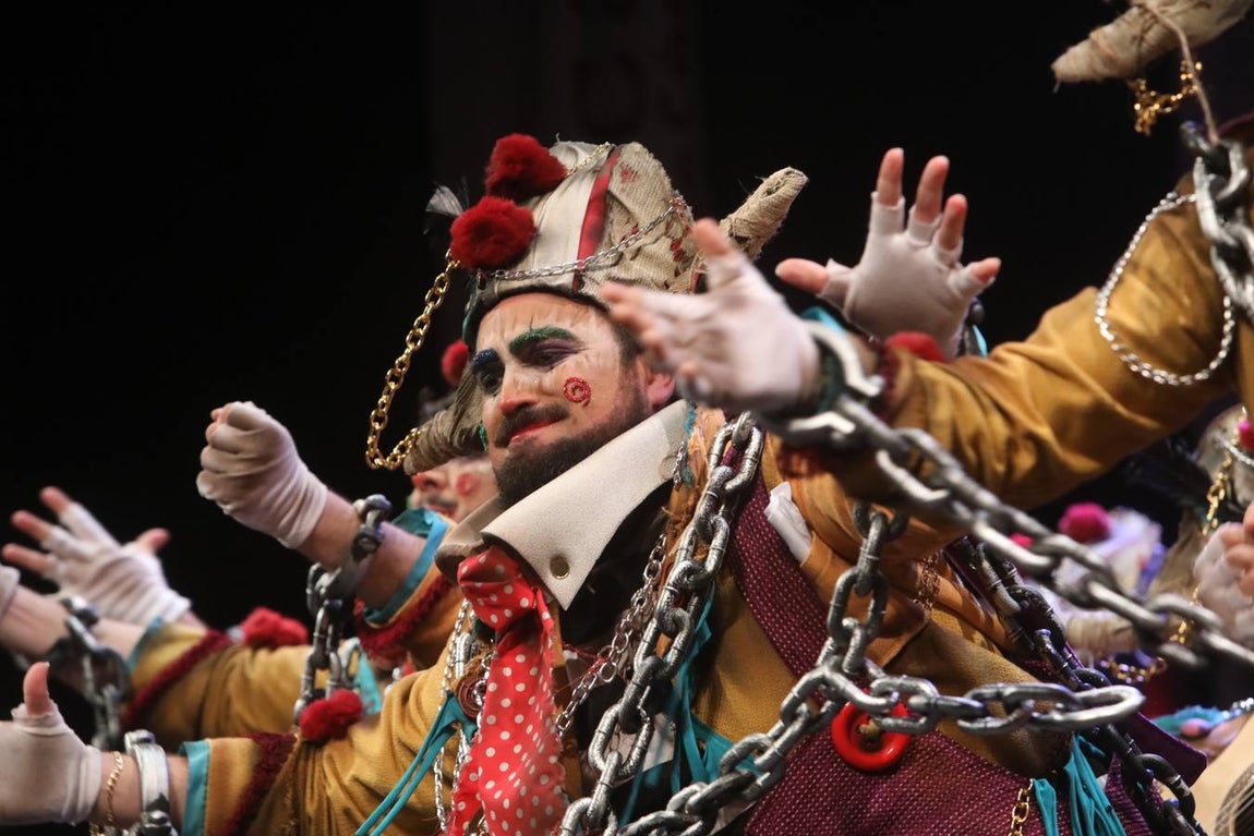 FOTOS: Comparsa Los Encaidenaos en el COAC 2020