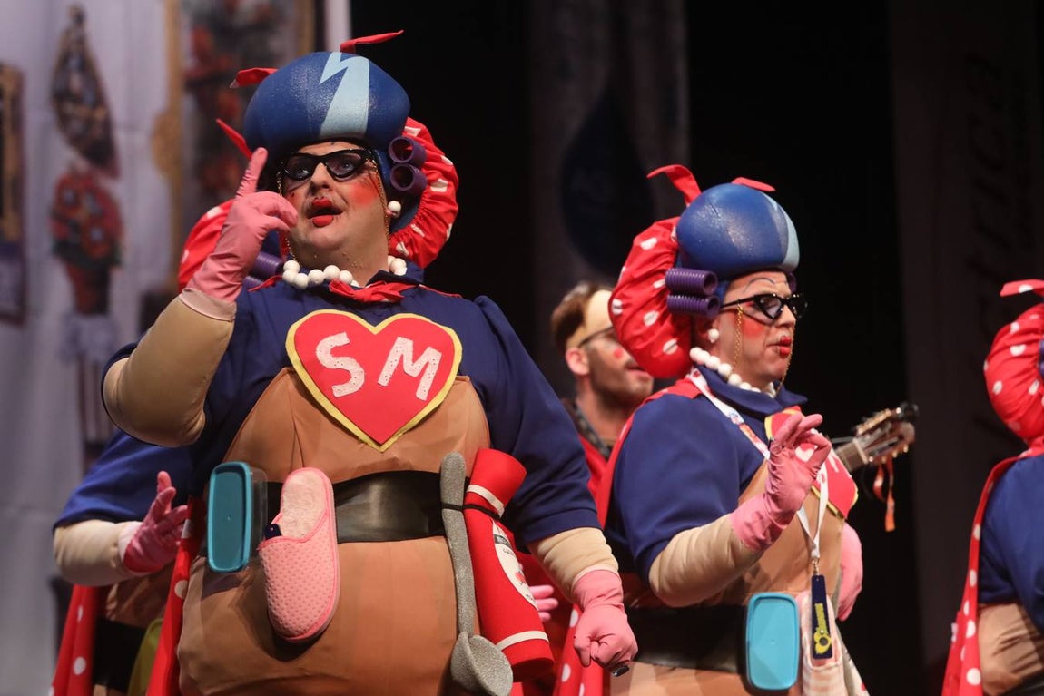 FOTOS: Chirigota &#039;Las supermamás&#039; en el COAC 2020