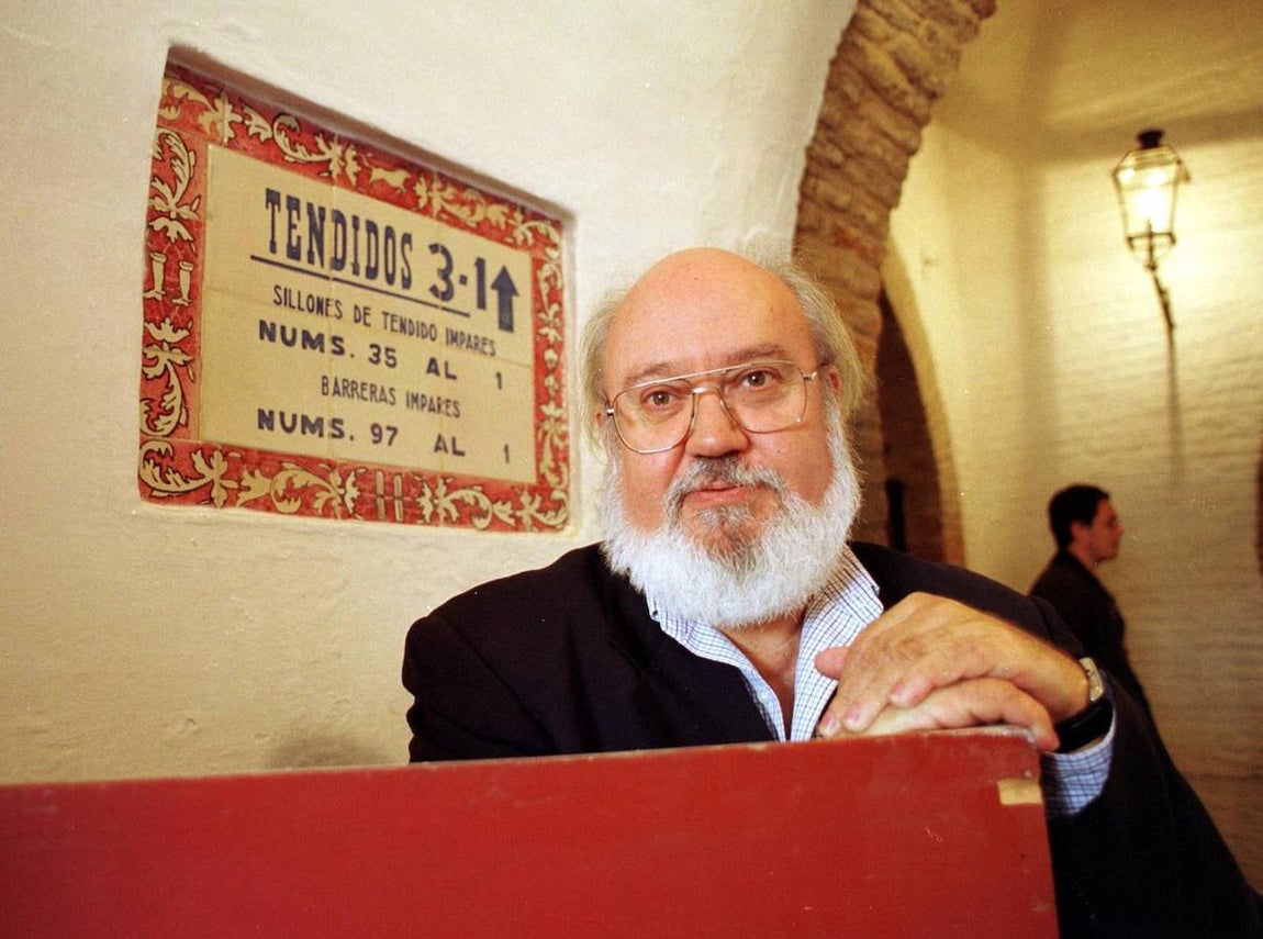 Creador incansable, hace apenas dos años estrenó «Tiempo después», la «secuela espiritual» del ya clásico «Amanece que no es poco» en la que se puso al frente de 42 actores. 