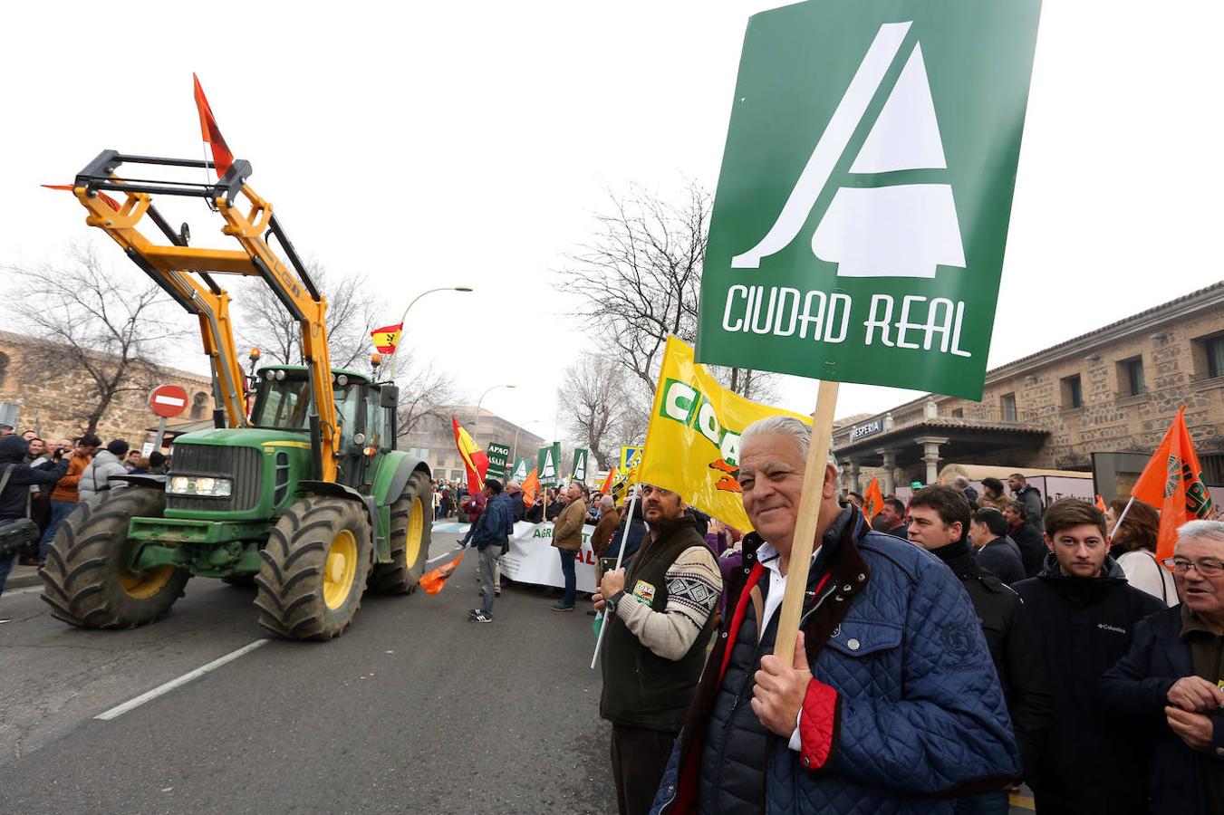 Las imágenes de la multitudinaria protesta de los agricultores y ganaderos en Toledo