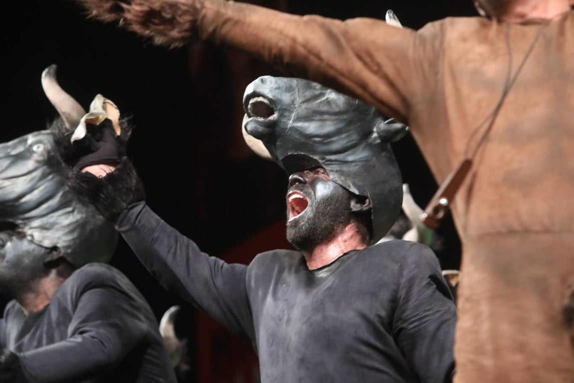 FOTOS: Chirigota Este año tenemos mucho ganao en el COAC 2020