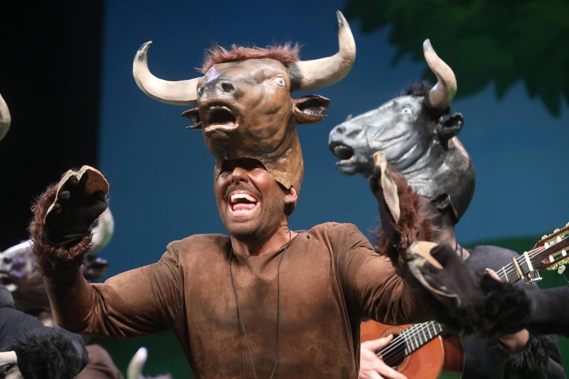 FOTOS: Chirigota Este año tenemos mucho ganao en el COAC 2020