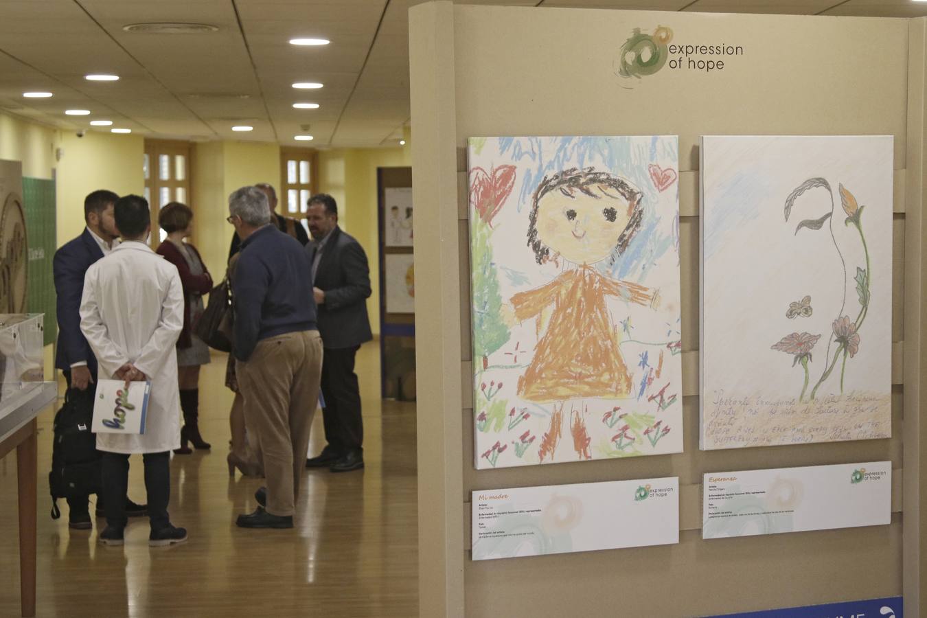 El Hospital de Valme acoge «Expression of Hope», una exposición con obras de afectados por enfermedades raras