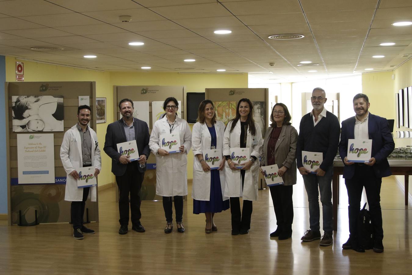 El Hospital de Valme acoge «Expression of Hope», una exposición con obras de afectados por enfermedades raras