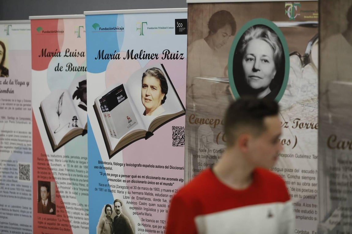 La exposición de las pioneras del 98, en imágenes