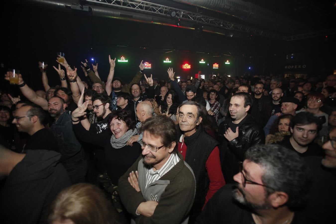 El concierto de Barón Rojo en Córdoba, en imágenes