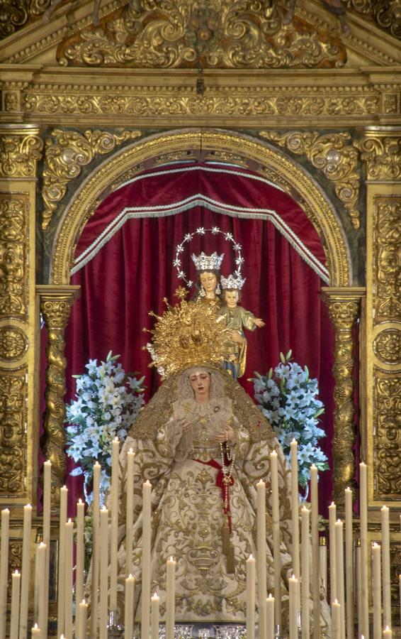 El altar extraordinario de la Esperanza de la Trinidad