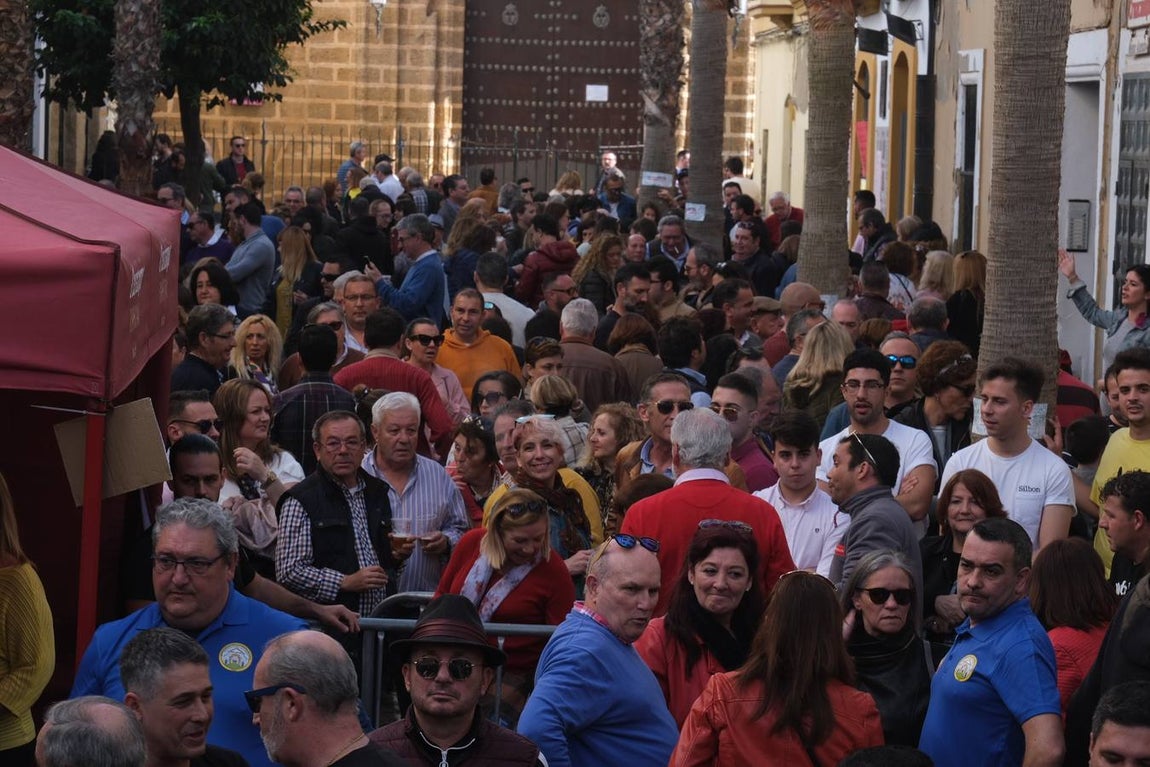 Gran ambiente en La Viña ante la celebración de la Erizada