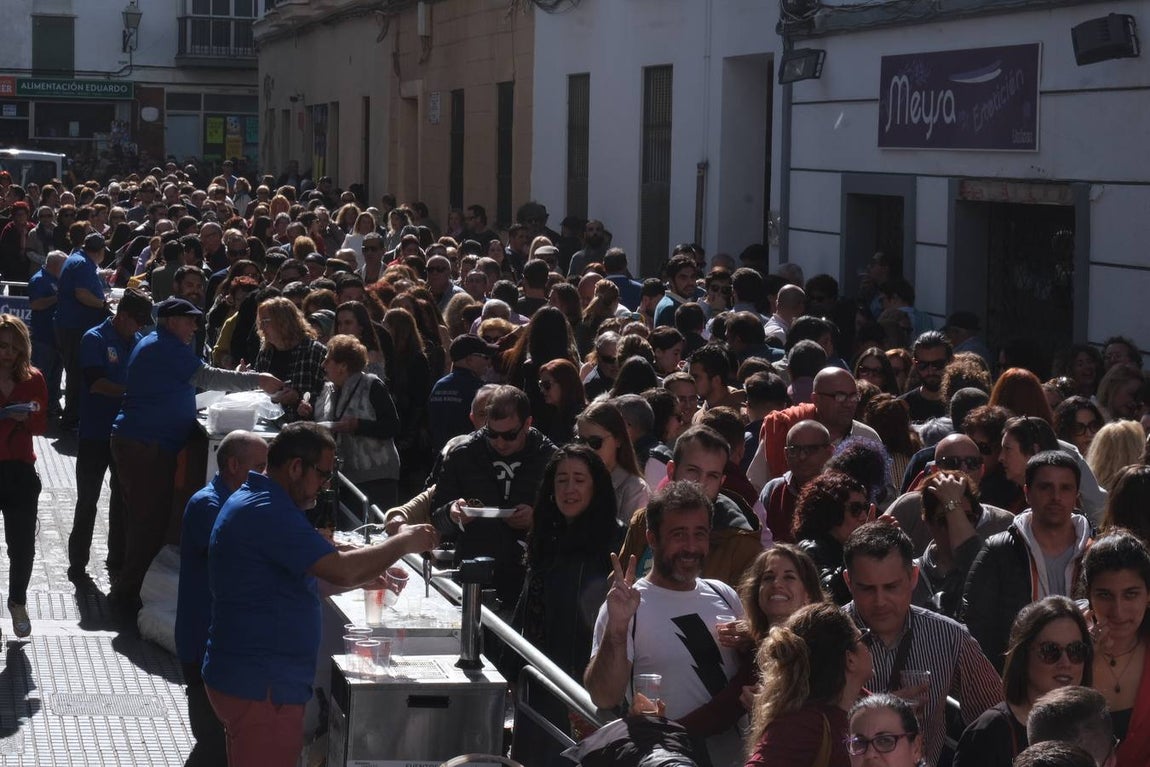 Gran ambiente en La Viña ante la celebración de la Erizada