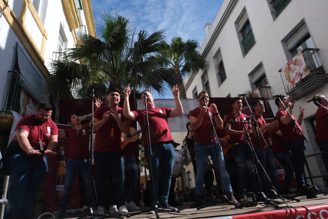 Gran ambiente en La Viña ante la celebración de la Erizada