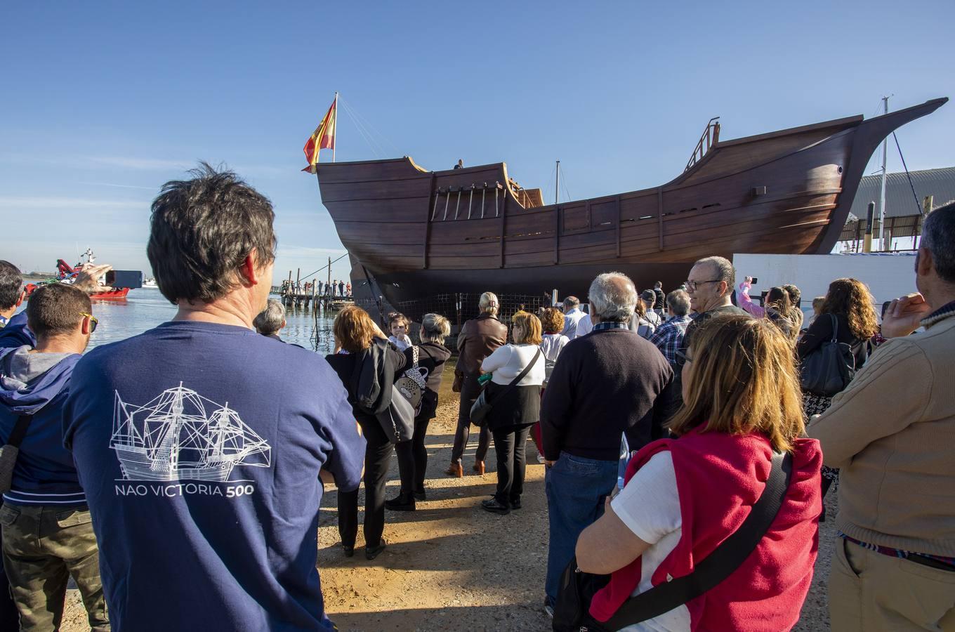 Una réplica de la Nao Victoria llega a Sevilla