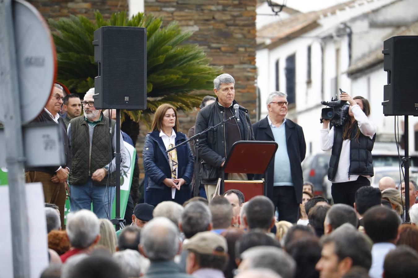 La protesta de los agricultores de Córdoba en Adamuz, en imágenes