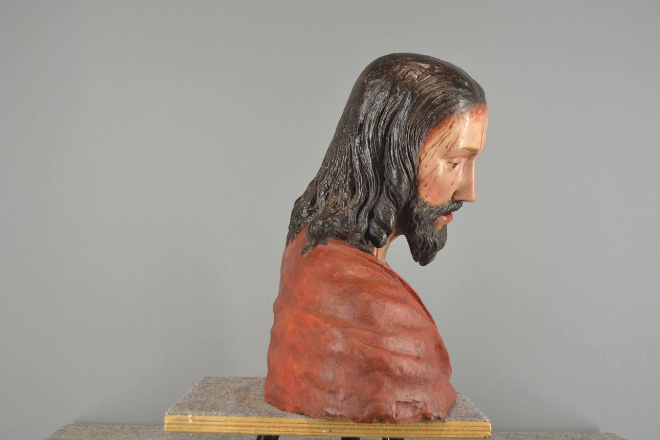 La restauración de un Cristo de San Esteban