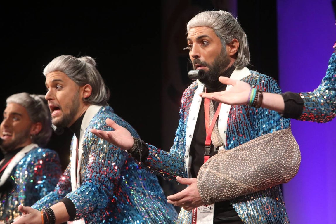 FOTOS: Chirigota de Bizcocho &#039;Los couchers lowcost&#039; en el COAC 20202