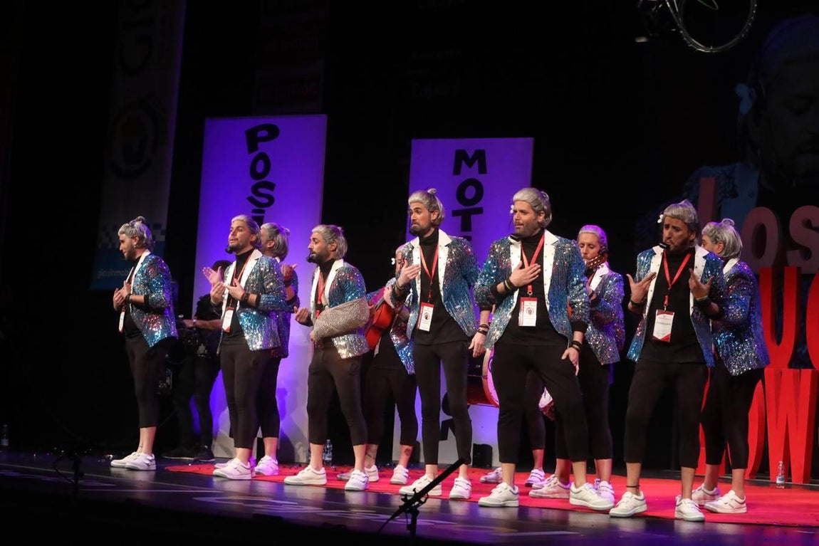 FOTOS: Chirigota de Bizcocho &#039;Los couchers lowcost&#039; en el COAC 20202