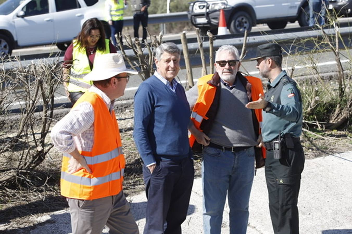 La marcha de agricultores y ganaderos en Lucena, en imágenes (I)