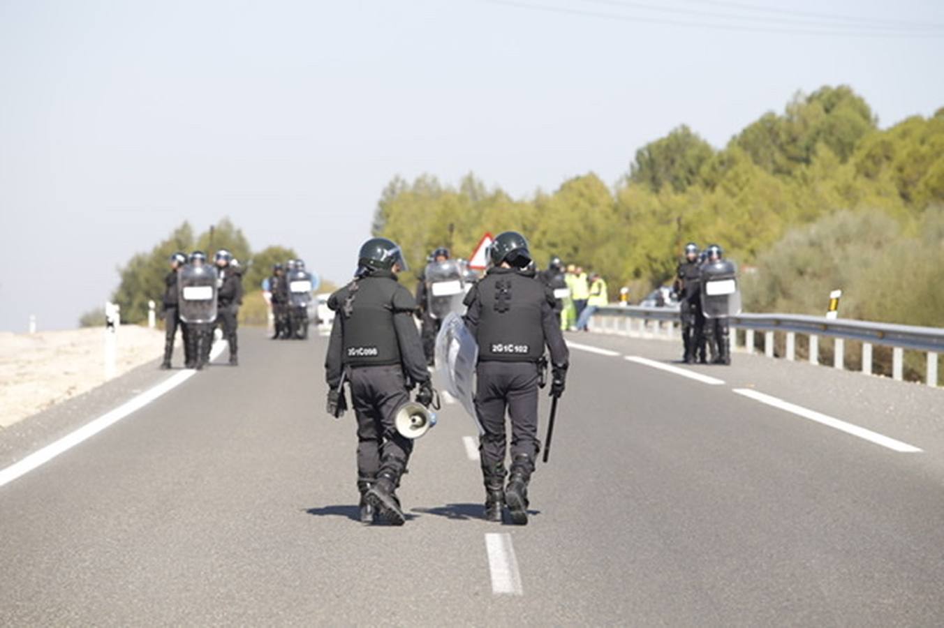 La marcha de agricultores y ganaderos en Lucena, en imágenes (II)