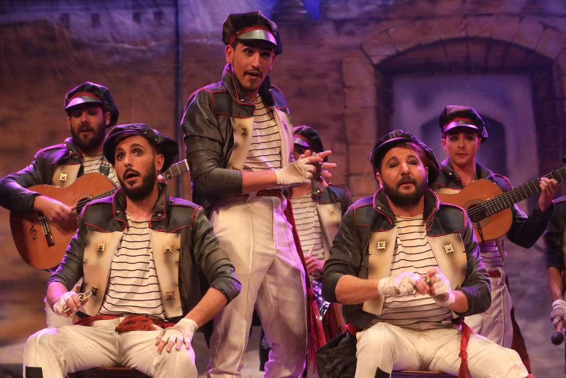 FOTOS: Comparsa Los Pacientes en el COAC 2020