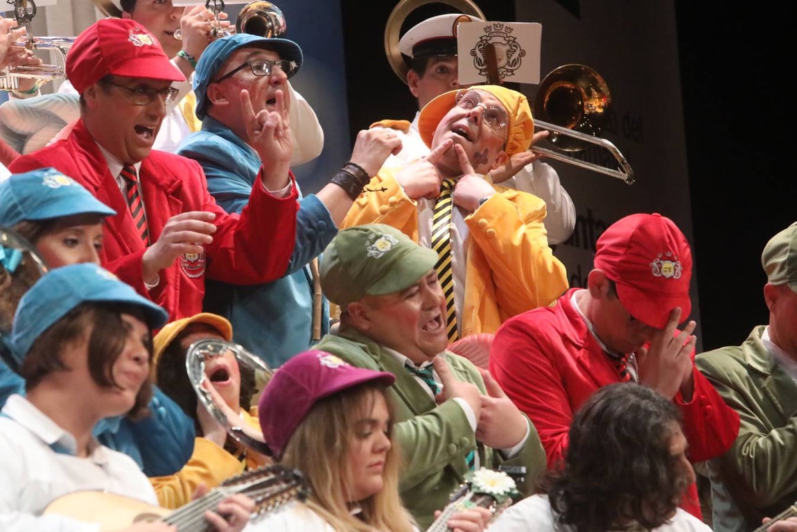 FOTOS: Coro de Procopio y El Chapa &#039;Gloria bendita&#039; en el COAC 2020