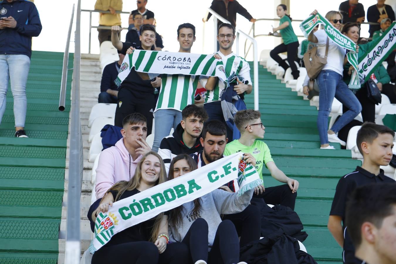 El ambiente en el Córdoba CF-Sevilla Atlético, en imágenes