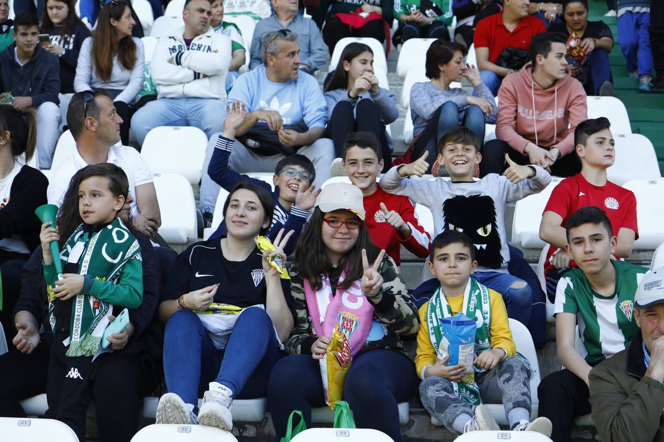 El ambiente en el Córdoba CF-Sevilla Atlético, en imágenes