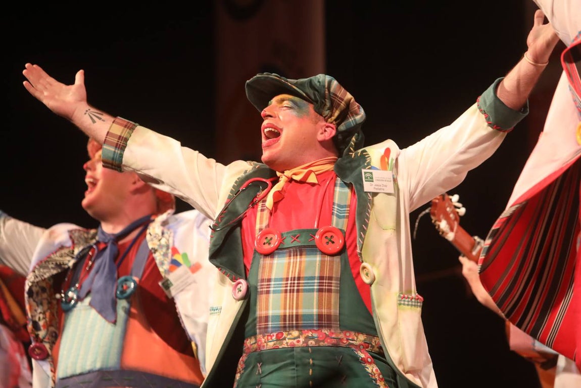 FOTOS: Comparsa Los tocaos del ala en el COAC 2020