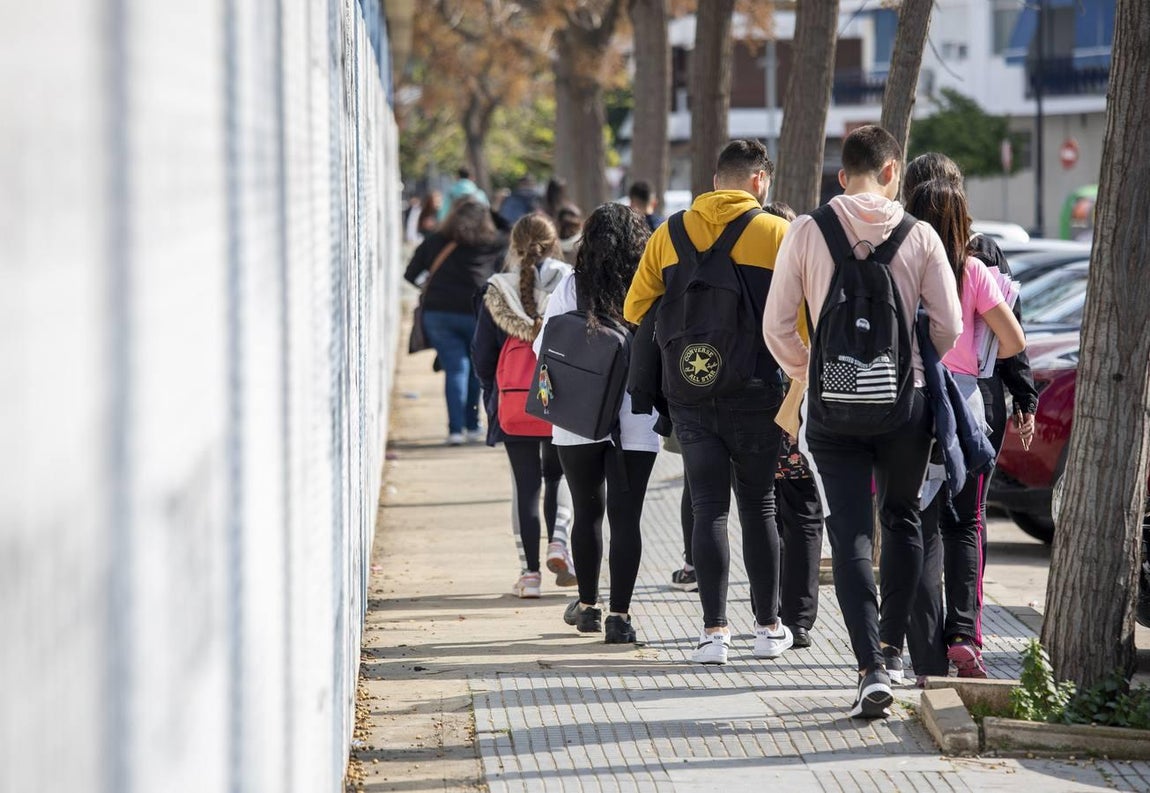 Un instituto de Punta Umbría pide auxilio a las autoridades