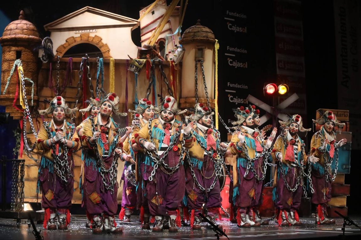 FOTOS: Comparsa Los Encaidenaos en el COAC 2020