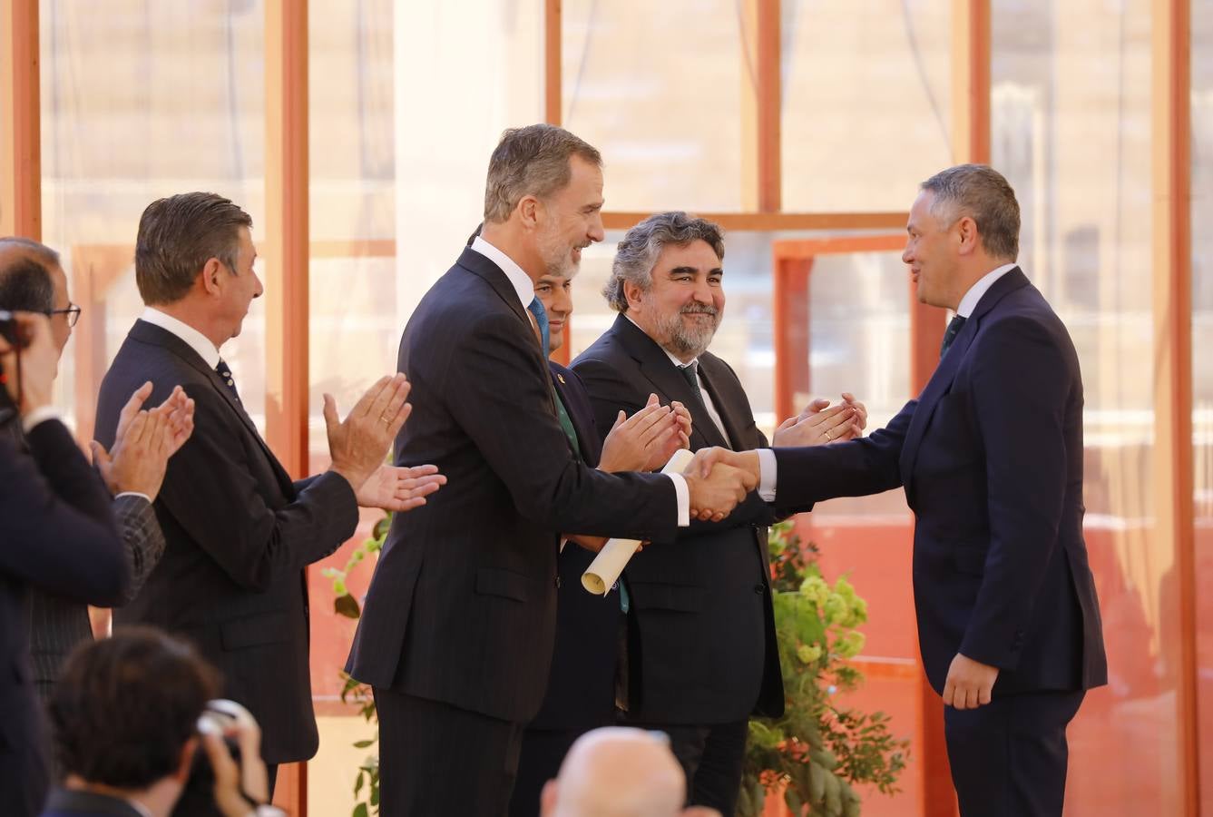 El Rey entrega los Premios Taurinos y Universitarios de la Real Maestranza de Caballería (II)